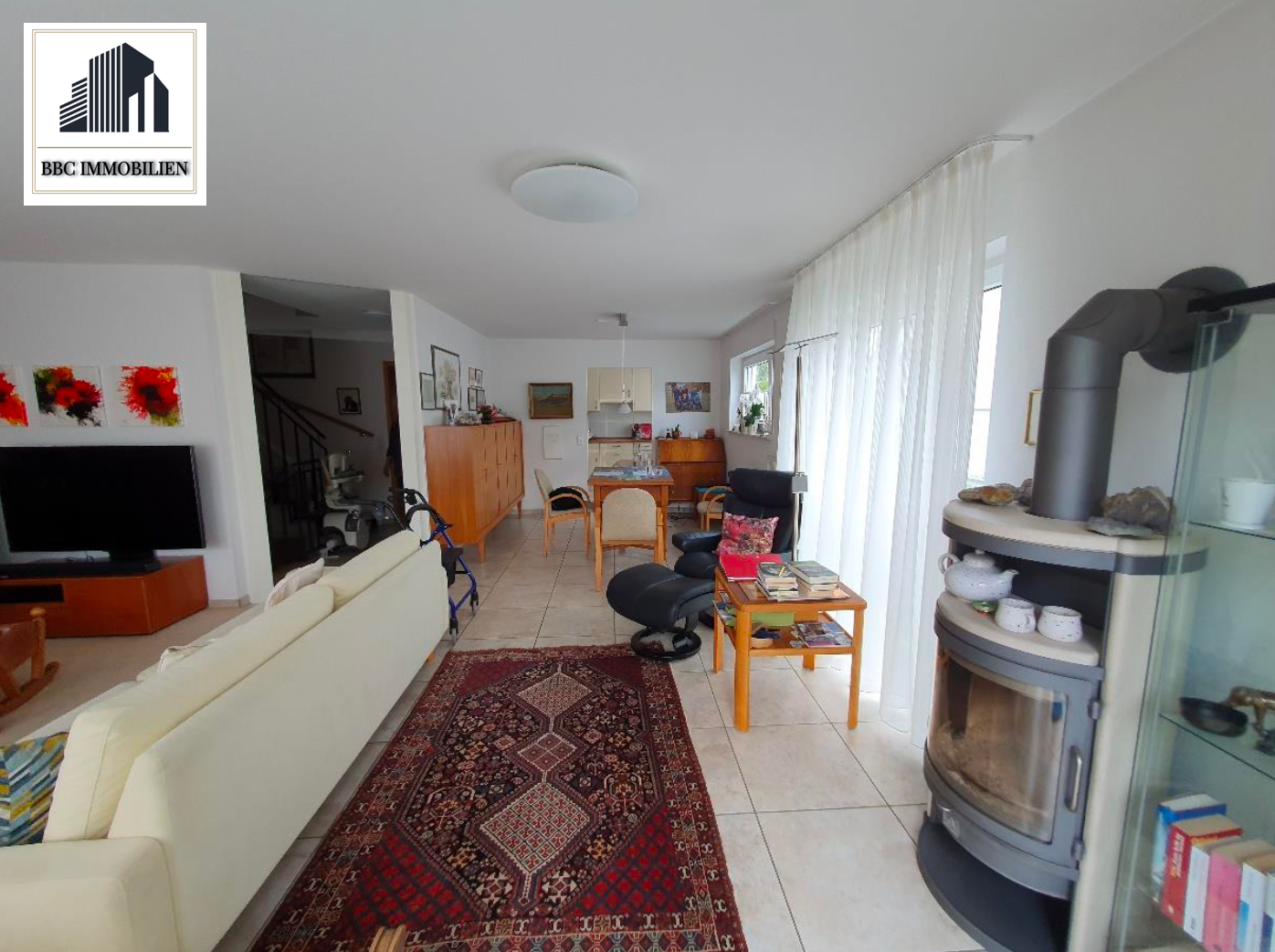 Einladende Doppelhaushälfte mit modernem Komfort und viel Platz für die ganze Familie! (71083 Herrenberg-Kuppingen)