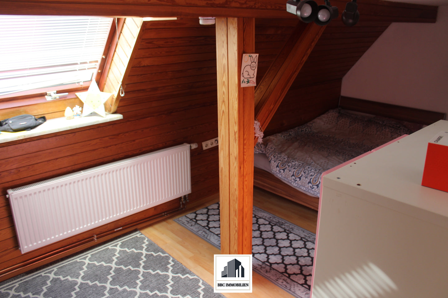 Rechte Seite eines modernen Dreifamilienhauses – Komplett saniert und vielseitig nutzbar! (72108 Ergenzingen)