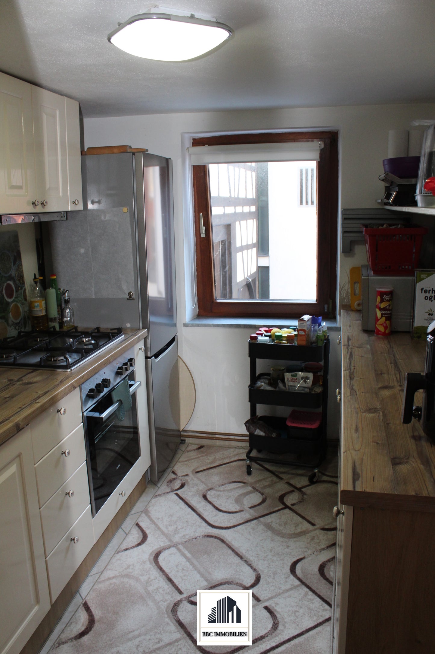 Rechte Seite eines modernen Dreifamilienhauses – Komplett saniert und vielseitig nutzbar! (72108 Ergenzingen)