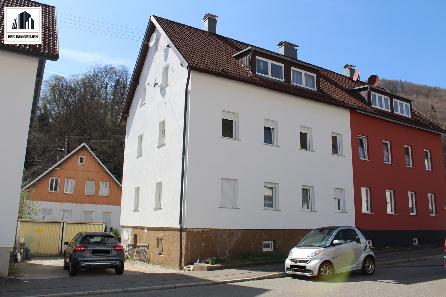 Investieren, einziehen, profitieren – attraktives 3 Mehrfamilienhaus in Bad Urach!