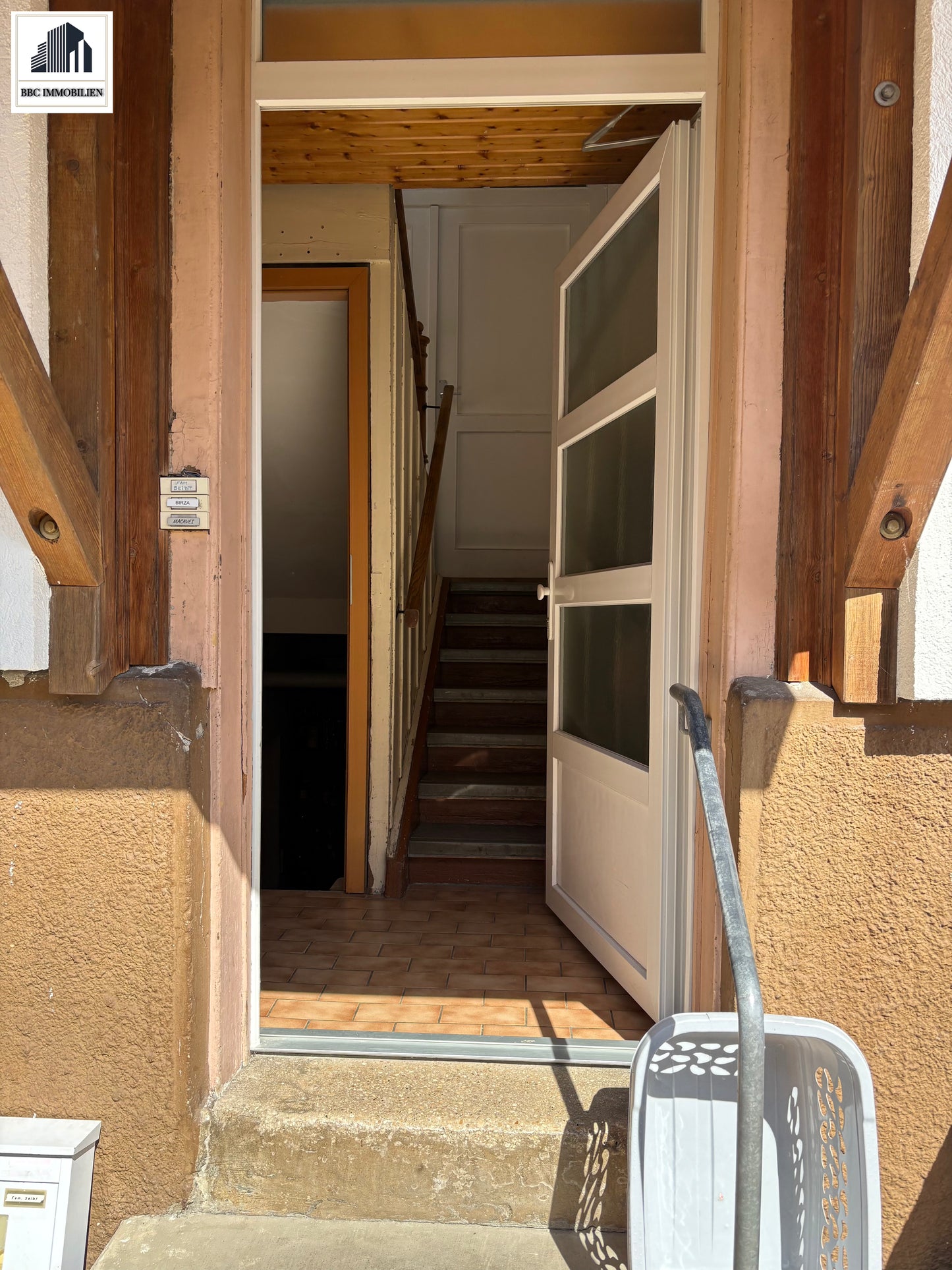 Investieren, einziehen, profitieren – attraktives 3 Mehrfamilienhaus in Bad Urach!