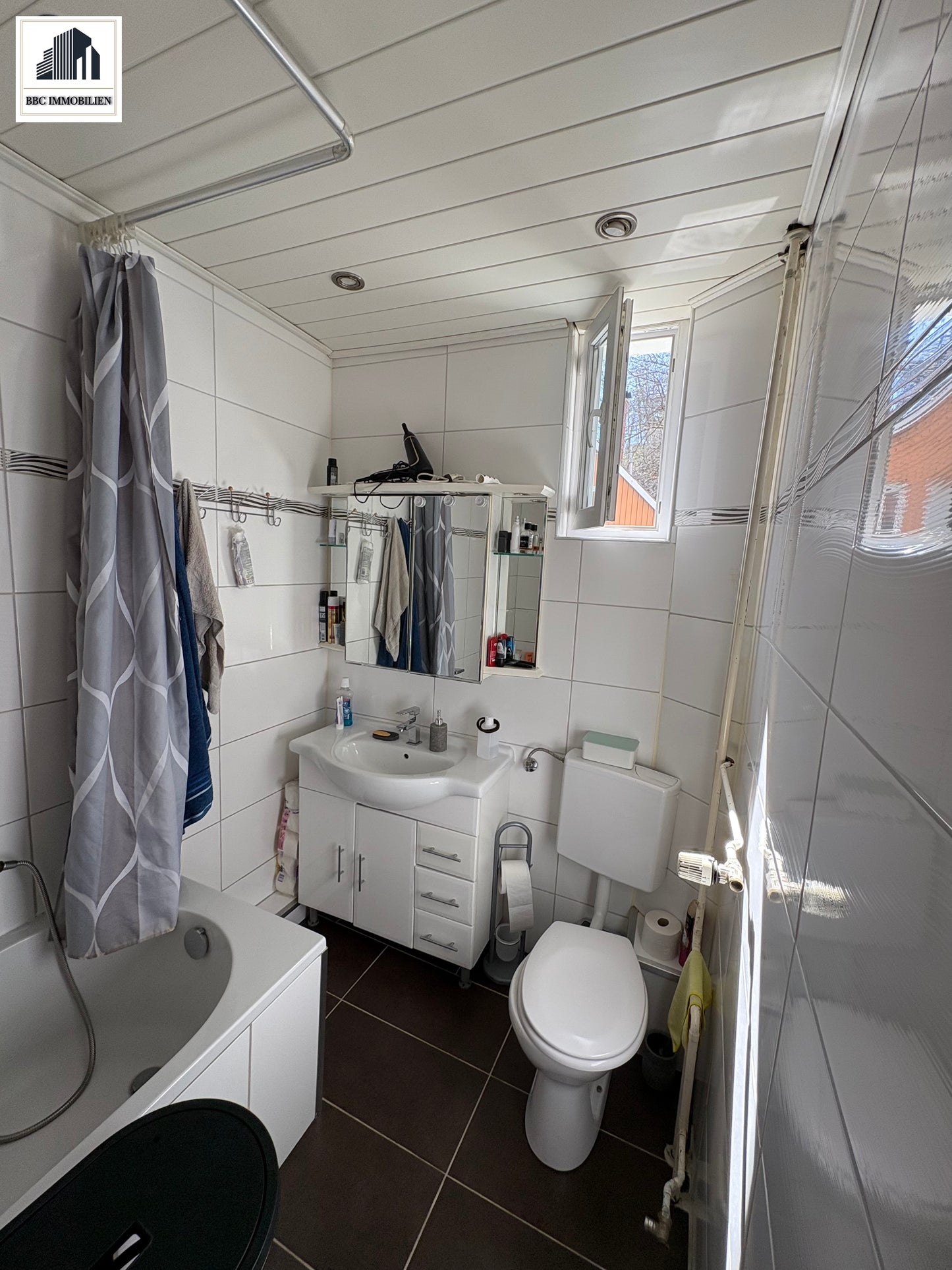 Investieren, einziehen, profitieren – attraktives 3 Mehrfamilienhaus in Bad Urach!