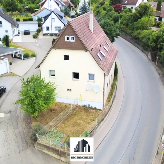 Großzügiges Zweifamilienhaus mit Ausbaupotenzial zum 3-Familienhaus – mit Garten, Garage und Gewölbekeller!