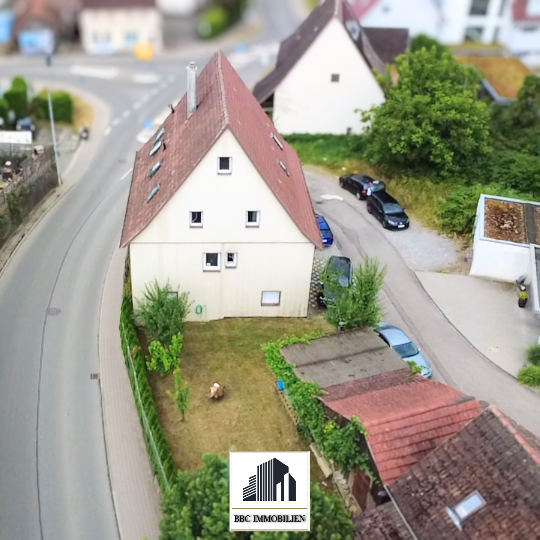 Großzügiges Zweifamilienhaus mit Ausbaupotenzial zum 3-Familienhaus – mit Garten, Garage und Gewölbekeller!