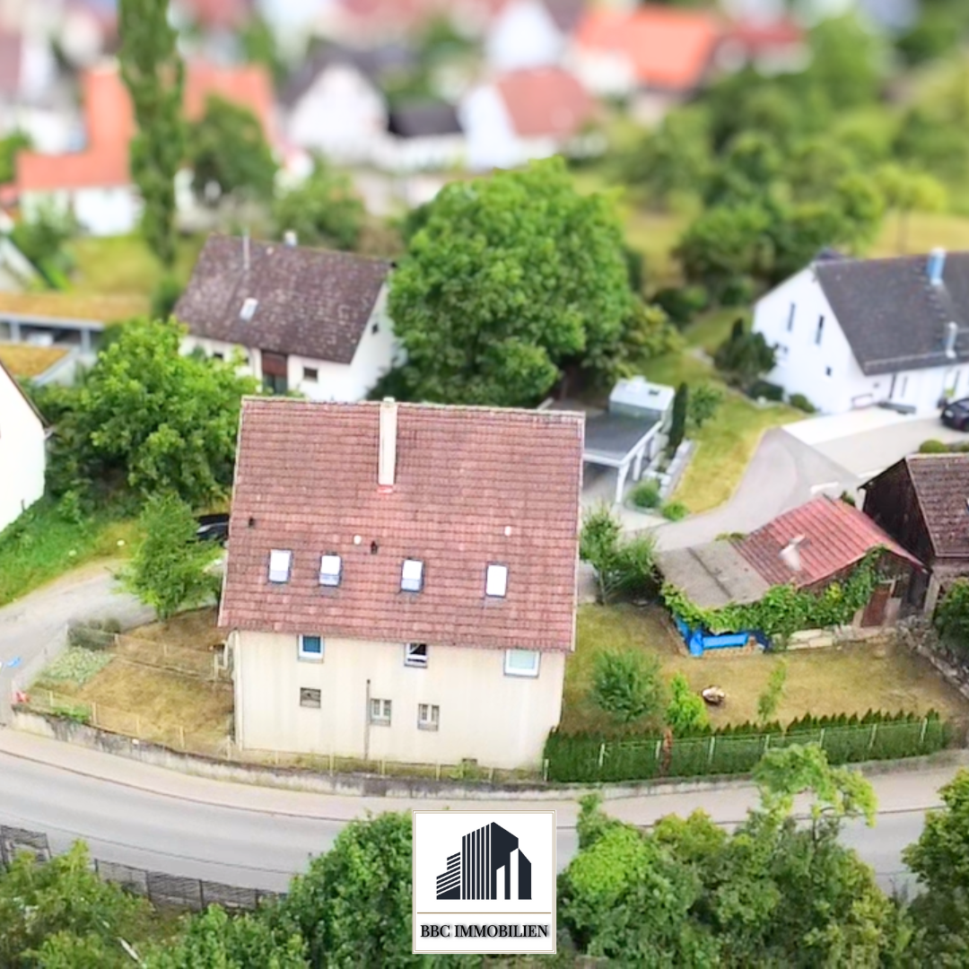 Großzügiges Zweifamilienhaus mit Ausbaupotenzial zum 3-Familienhaus – mit Garten, Garage und Gewölbekeller!