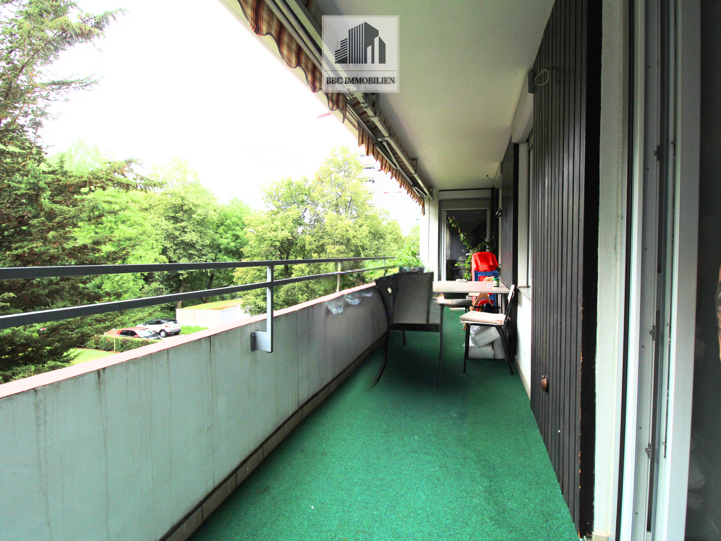 Exklusive 4,5-Zimmer-Wohnung in Reutlingen – modern saniert mit Garage und Keller!