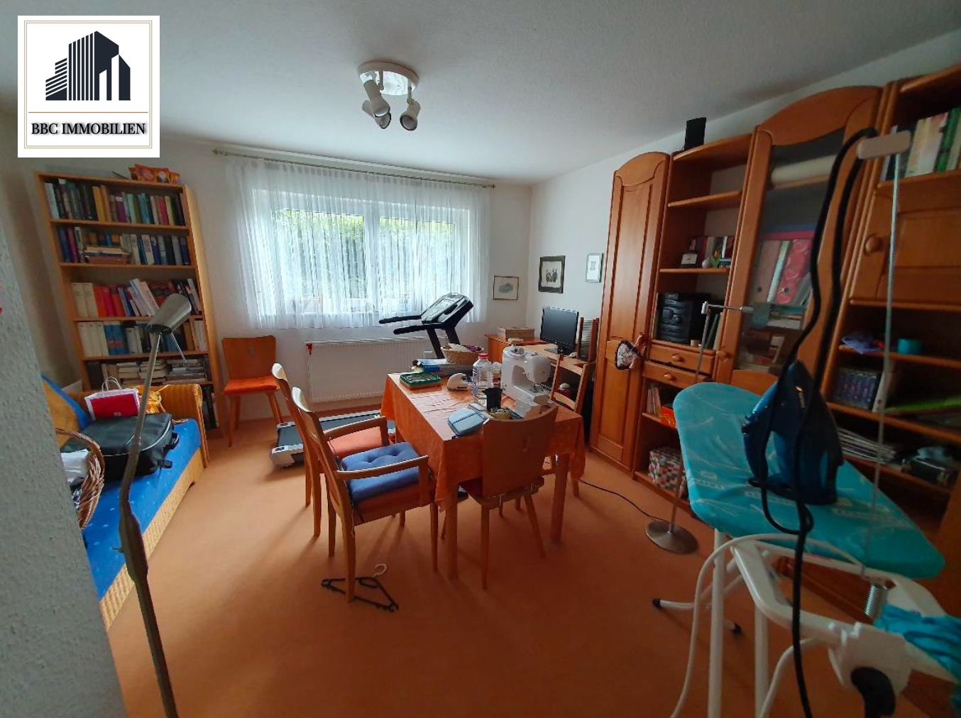 Einladende Doppelhaushälfte mit modernem Komfort und viel Platz für die ganze Familie! (71083 Herrenberg-Kuppingen)