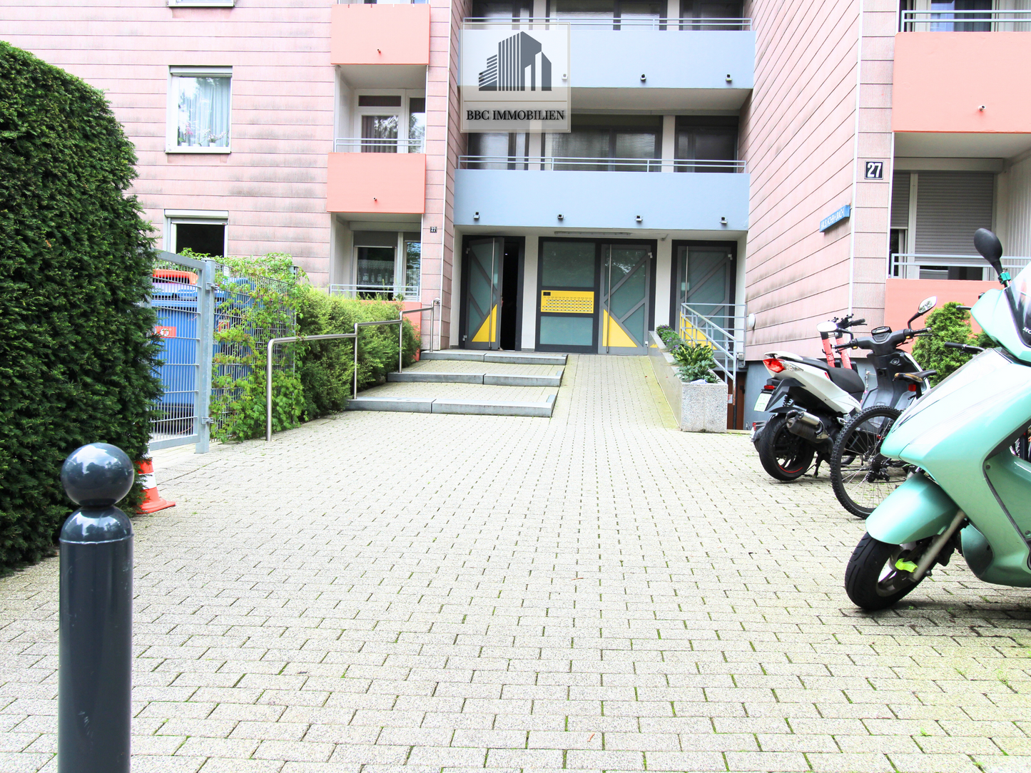 Exklusive 4,5-Zimmer-Wohnung in Reutlingen – modern saniert mit Garage und Keller!