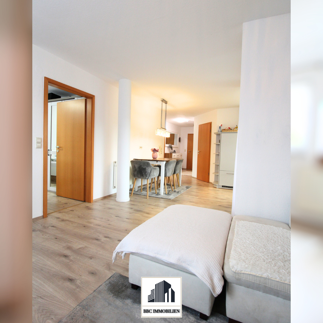 Helle Dachgeschosswohnung mit Balkon, Gartenanteil und Stellplatz in gepflegtem Mehrfamilienhaus!