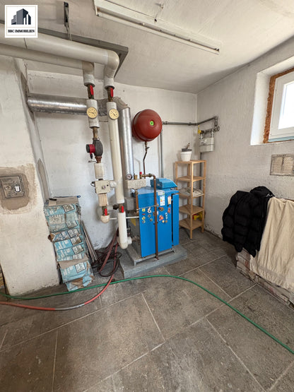 Investieren, einziehen, profitieren – attraktives 3 Mehrfamilienhaus in Bad Urach!