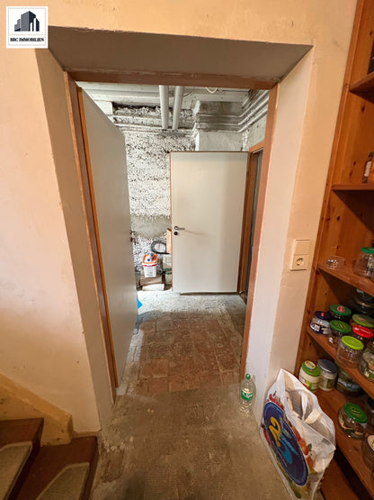 Investieren, einziehen, profitieren – attraktives 3 Mehrfamilienhaus in Bad Urach!