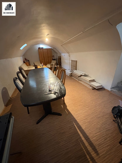 Investieren, einziehen, profitieren – attraktives 3 Mehrfamilienhaus in Bad Urach!