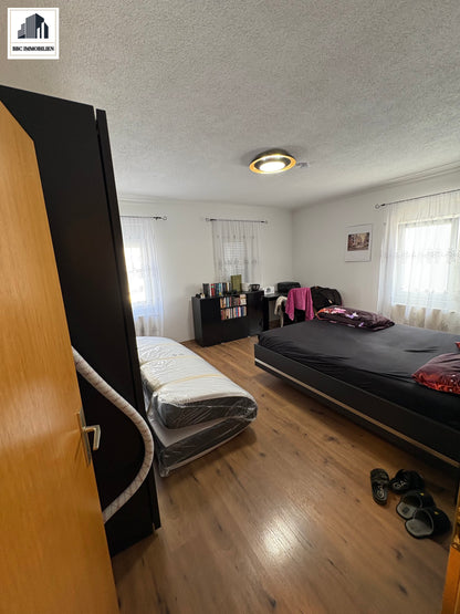 Investieren, einziehen, profitieren – attraktives 3 Mehrfamilienhaus in Bad Urach!