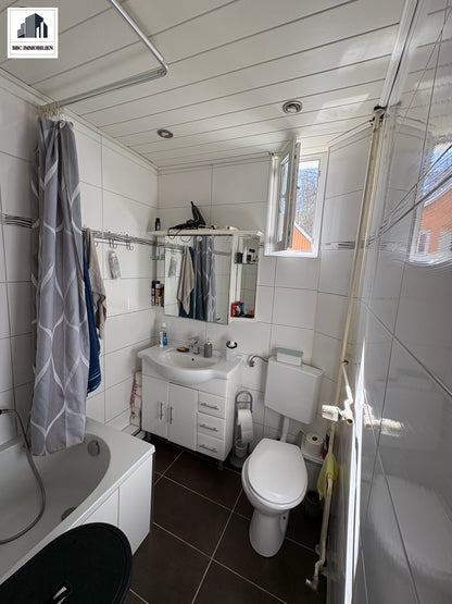 Investieren, einziehen, profitieren – attraktives 3 Mehrfamilienhaus in Bad Urach!