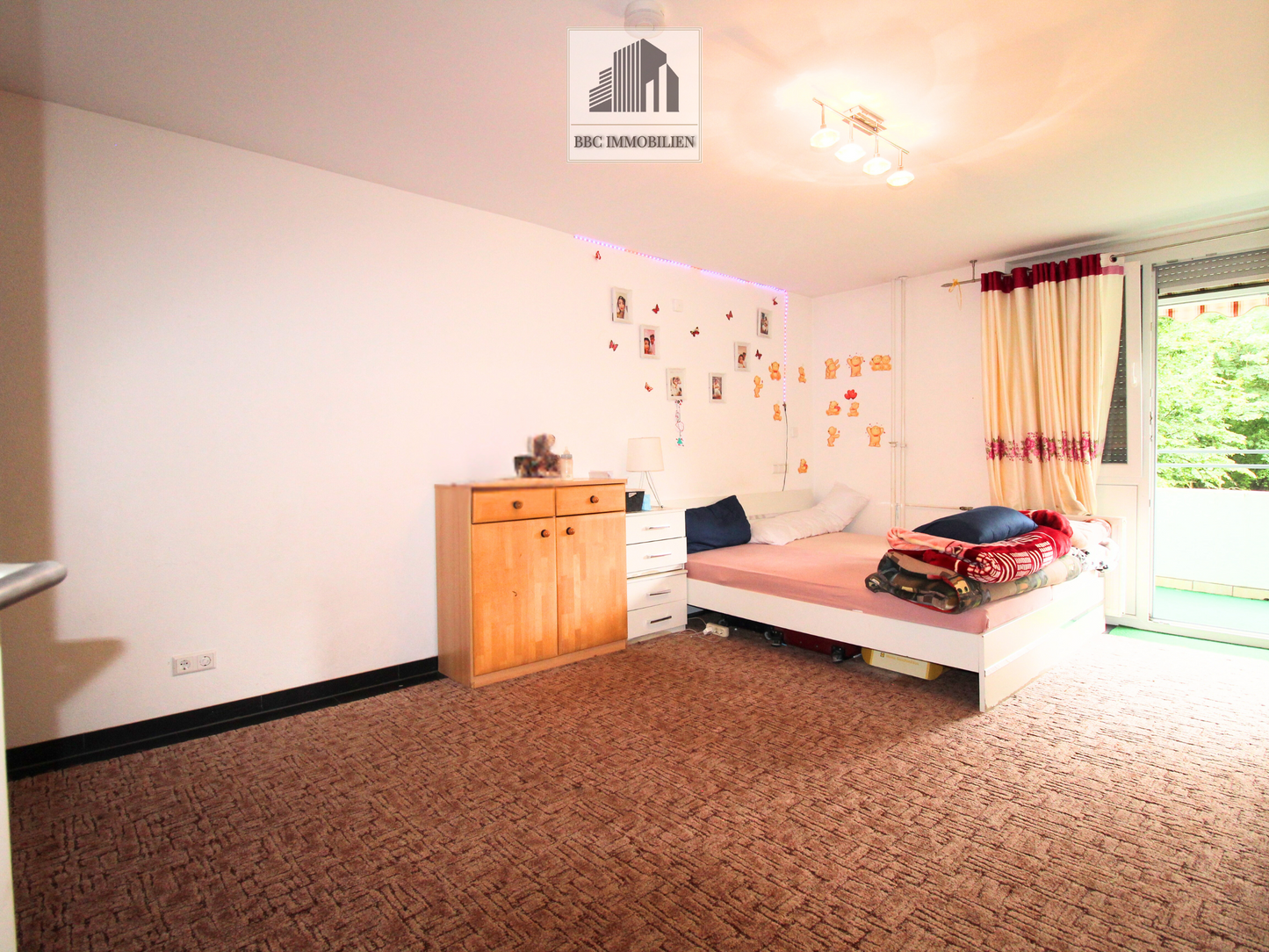 Exklusive 4,5-Zimmer-Wohnung in Reutlingen – modern saniert mit Garage und Keller!
