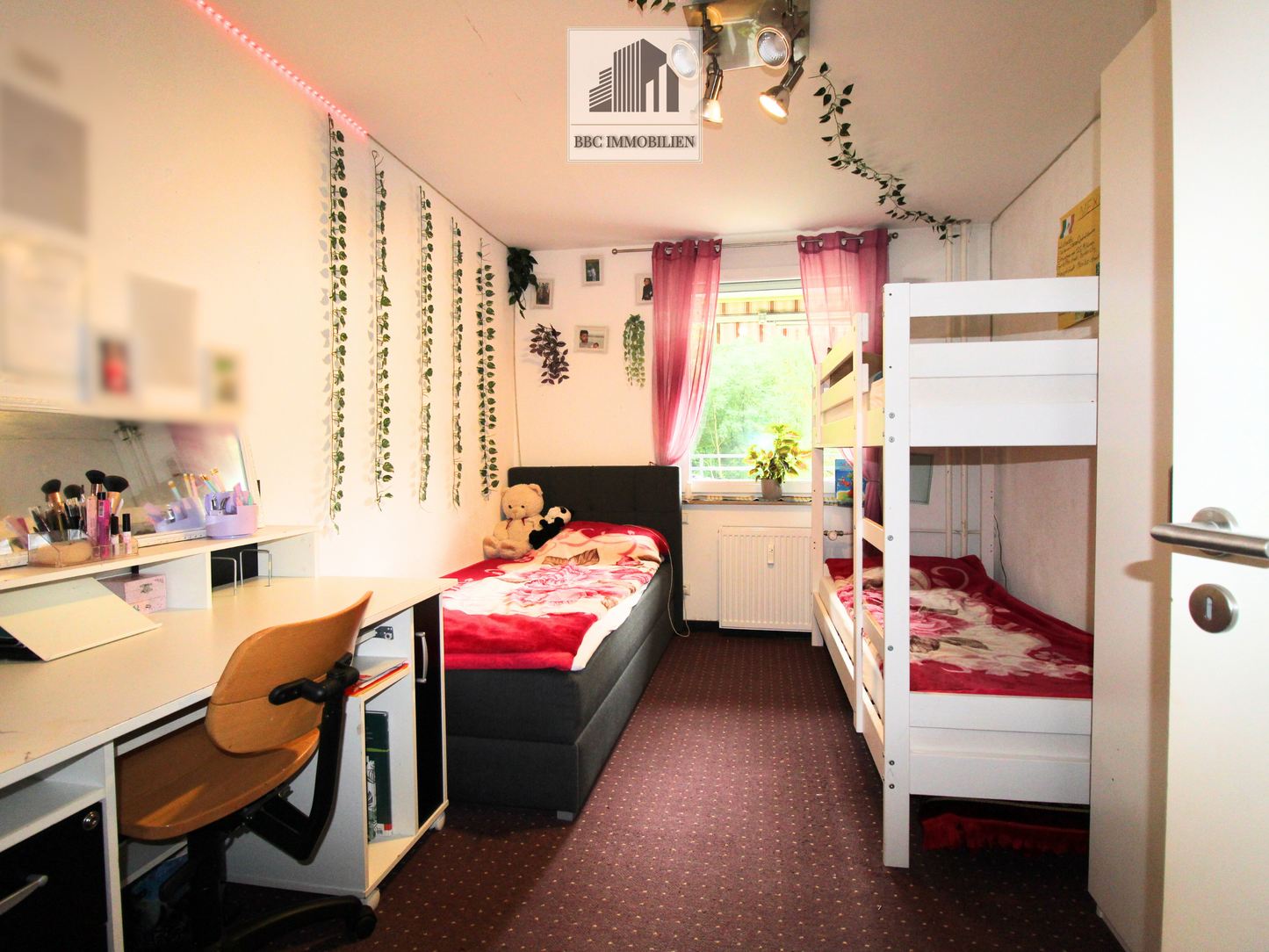 Exklusive 4,5-Zimmer-Wohnung in Reutlingen – modern saniert mit Garage und Keller!