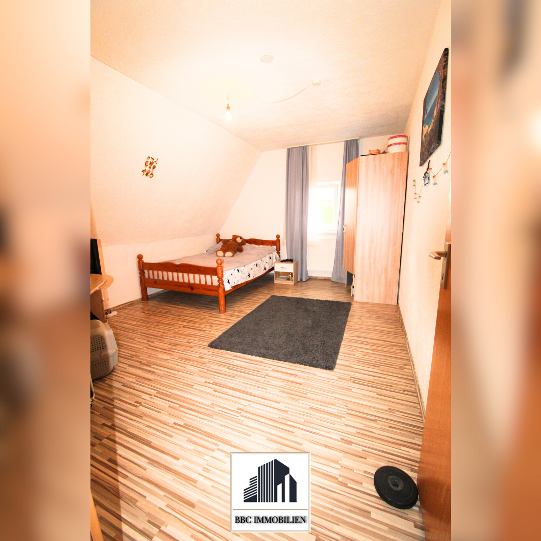 Großzügiges Zweifamilienhaus mit Ausbaupotenzial zum 3-Familienhaus – mit Garten, Garage und Gewölbekeller!
